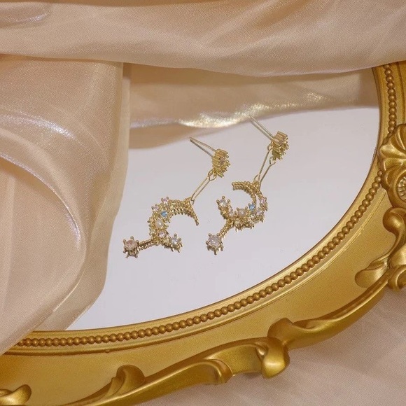 Moon and Star Earring, Celestial Pearl Earrings, Night Sky Drop Dangle Earrings - Picture 7 of 8